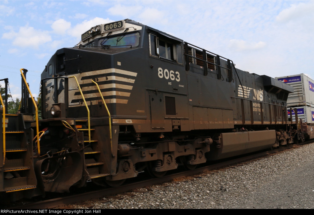 NS 8063